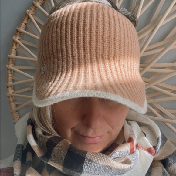 🆕🌲Knitted Open top winter fashion hat - Picture 3 of 3